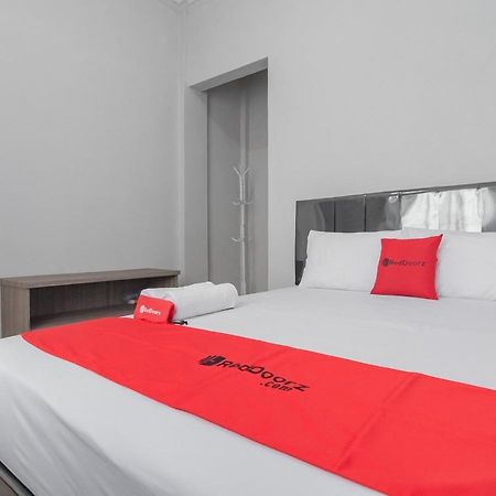 Reddoorz Syariah Near Wisata Situ Gunung Sukabumi Hotel Kadudampit Exterior foto