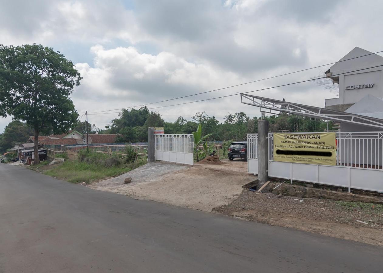 Reddoorz Syariah Near Wisata Situ Gunung Sukabumi Hotel Kadudampit Exterior foto